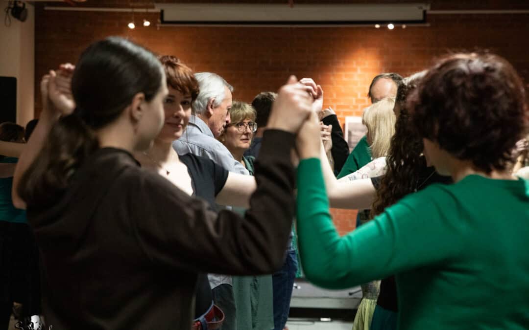 331 Ceilí club + Jane Austen CZ